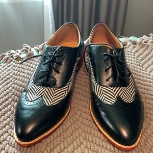 Oxford Shoes size 9